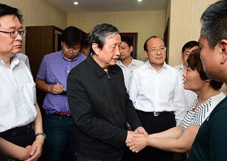 Un vice-PM chinois pr&eacute;sente ses condol&eacute;ances aux proches des victimes de l'&eacute;toile de l'Orient
